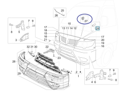 Mounting clip for grille