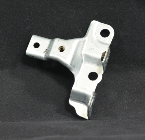 Left bumper bracket